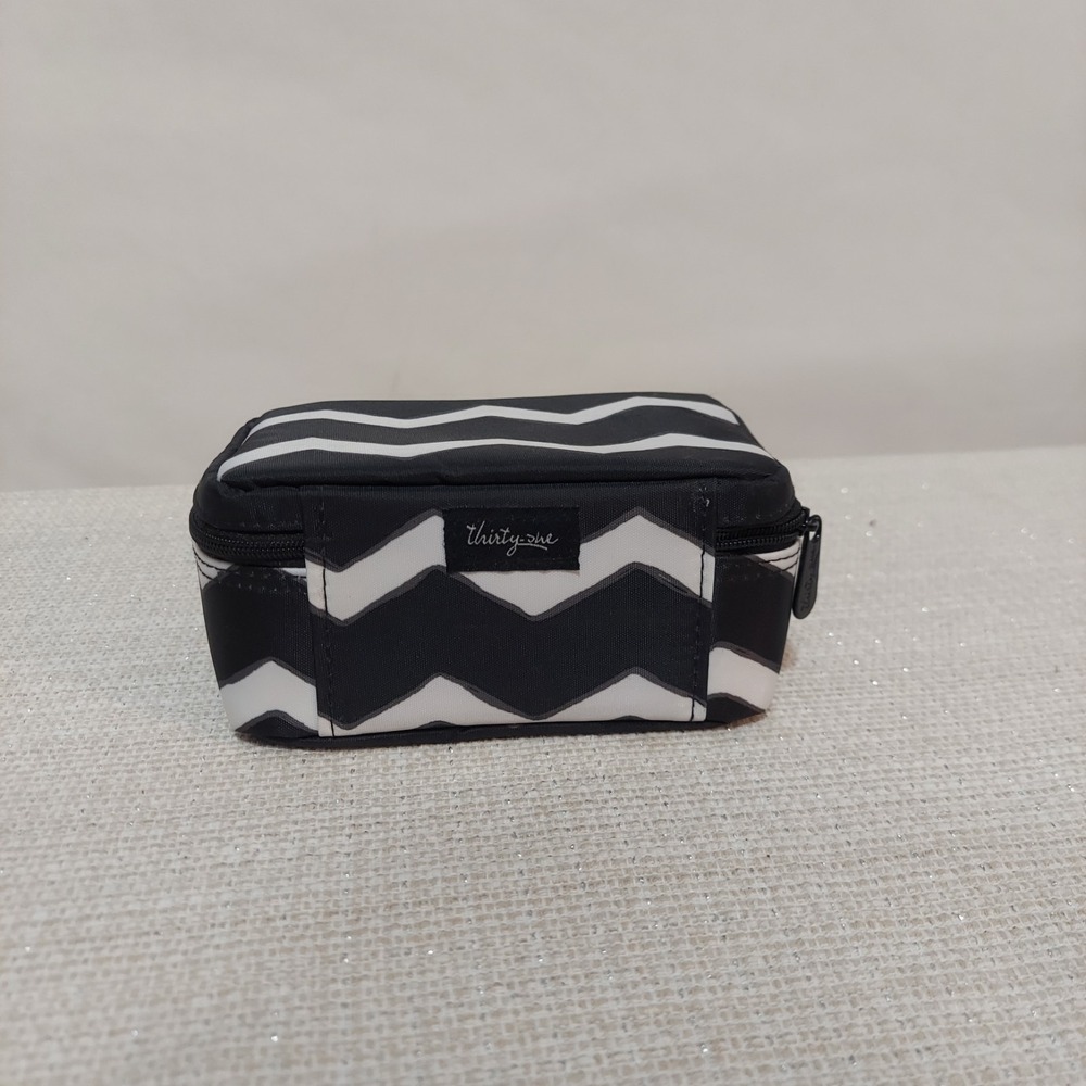 Thirty One Baubles & Bracelets Case Chevron Black White 5.5 x 3 x 3